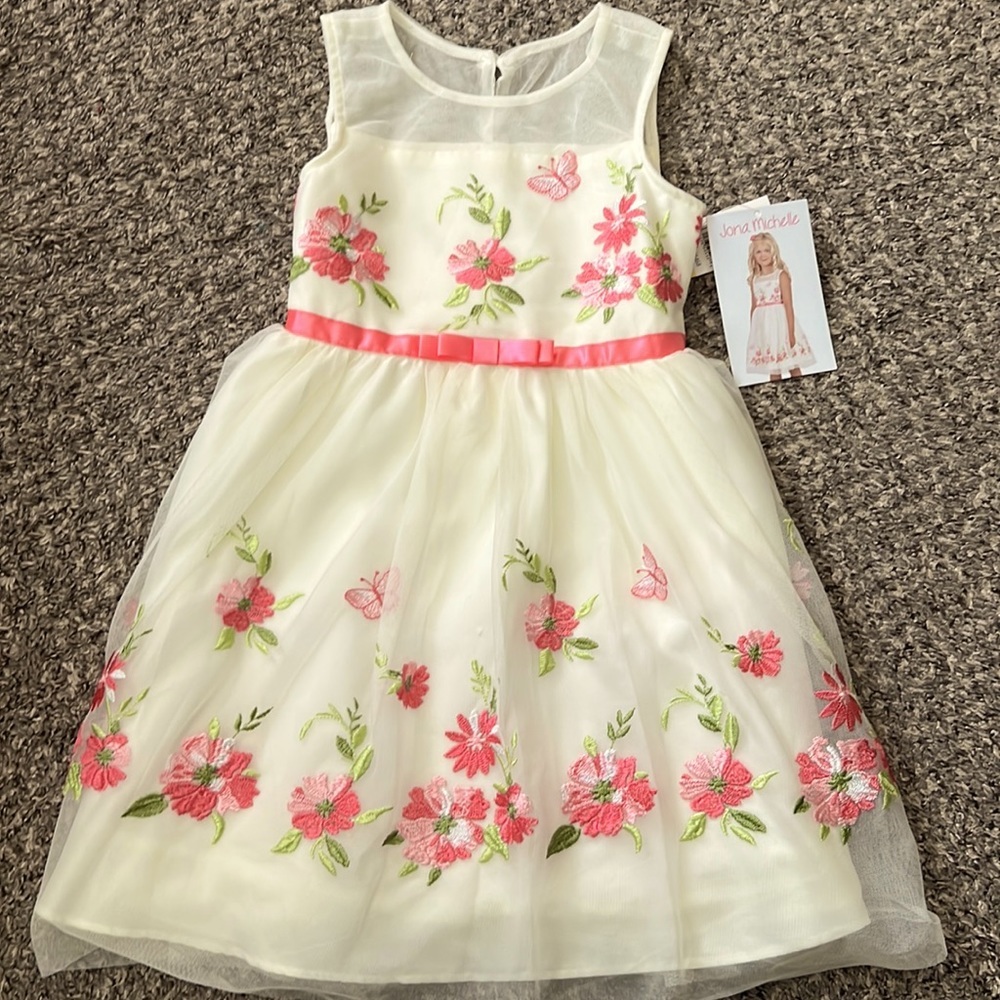 ** NWT ** Girls spring dress Size 5